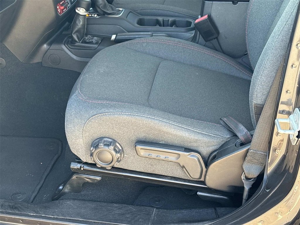 Used 2024 Jeep Wrangler Unlimited Rubicon image 23