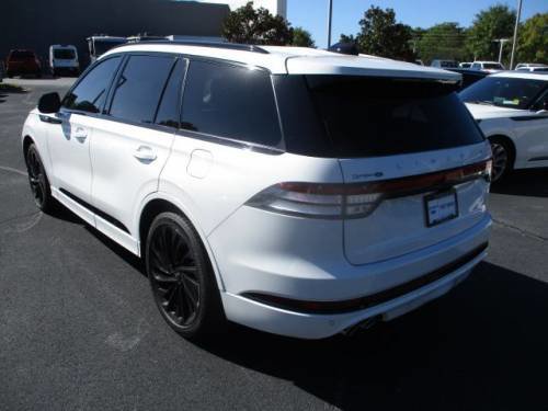 Used 2025 Lincoln Aviator Reserve w/ Equipment Group 201A image 3