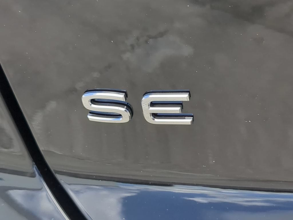 New 2026 Volkswagen Atlas Cross Sport SE FWD image 10