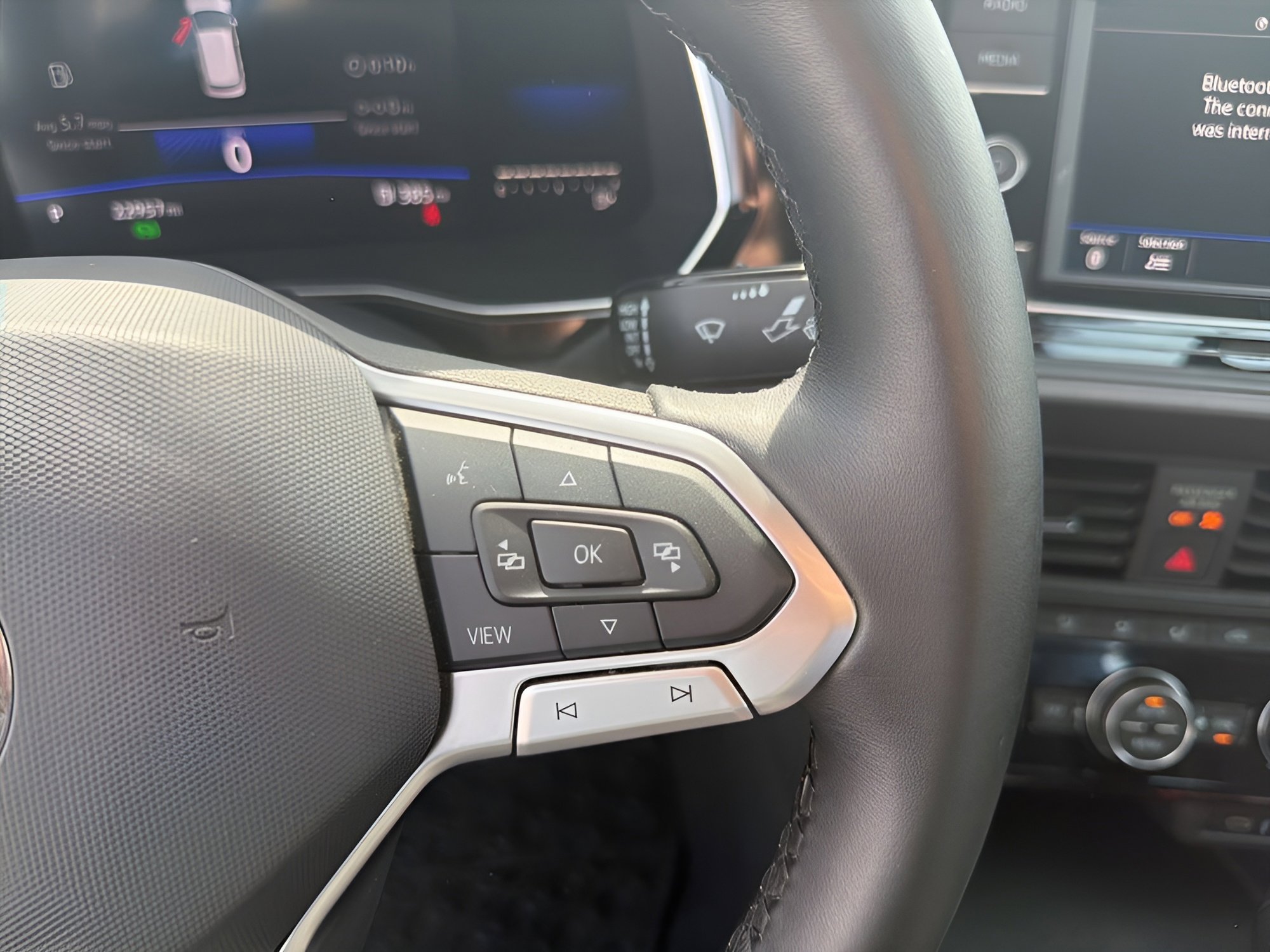 Used 2022 Volkswagen Jetta SE FWD image 15