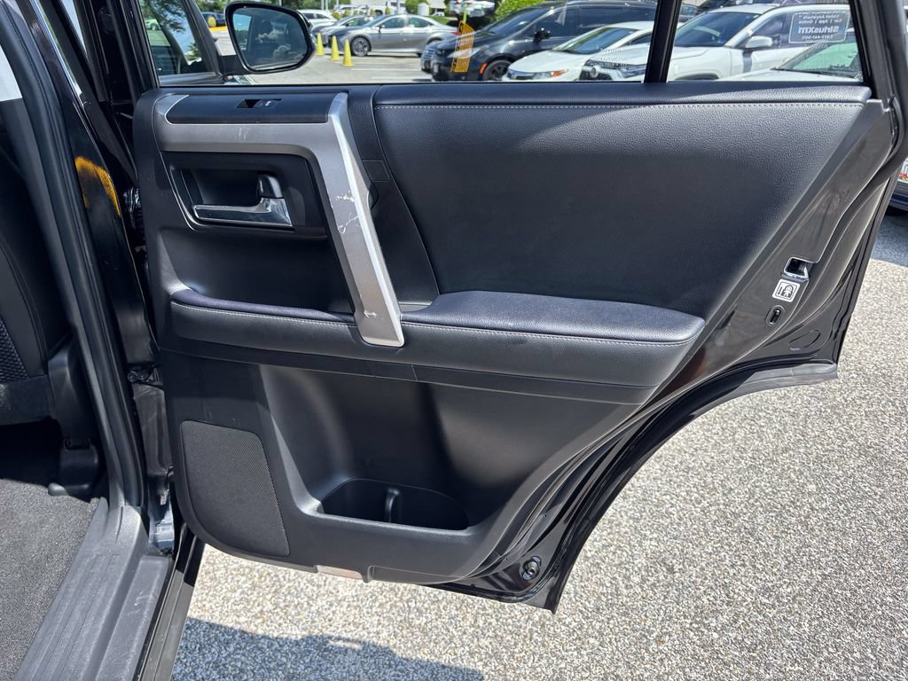 Used 2021 Toyota 4Runner SR5 Premium w/ Moonroof Package AWD/4WD image 43