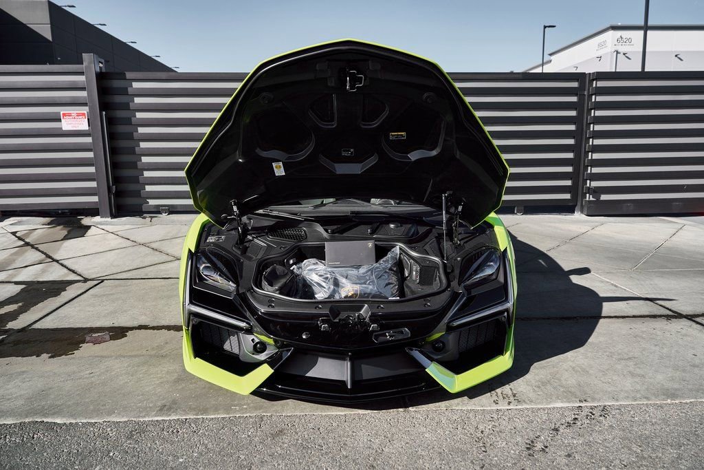 Used 2025 Lamborghini Revuelto AWD/4WD image 17