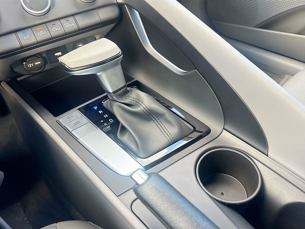 New 2026 Hyundai Elantra SE image 16