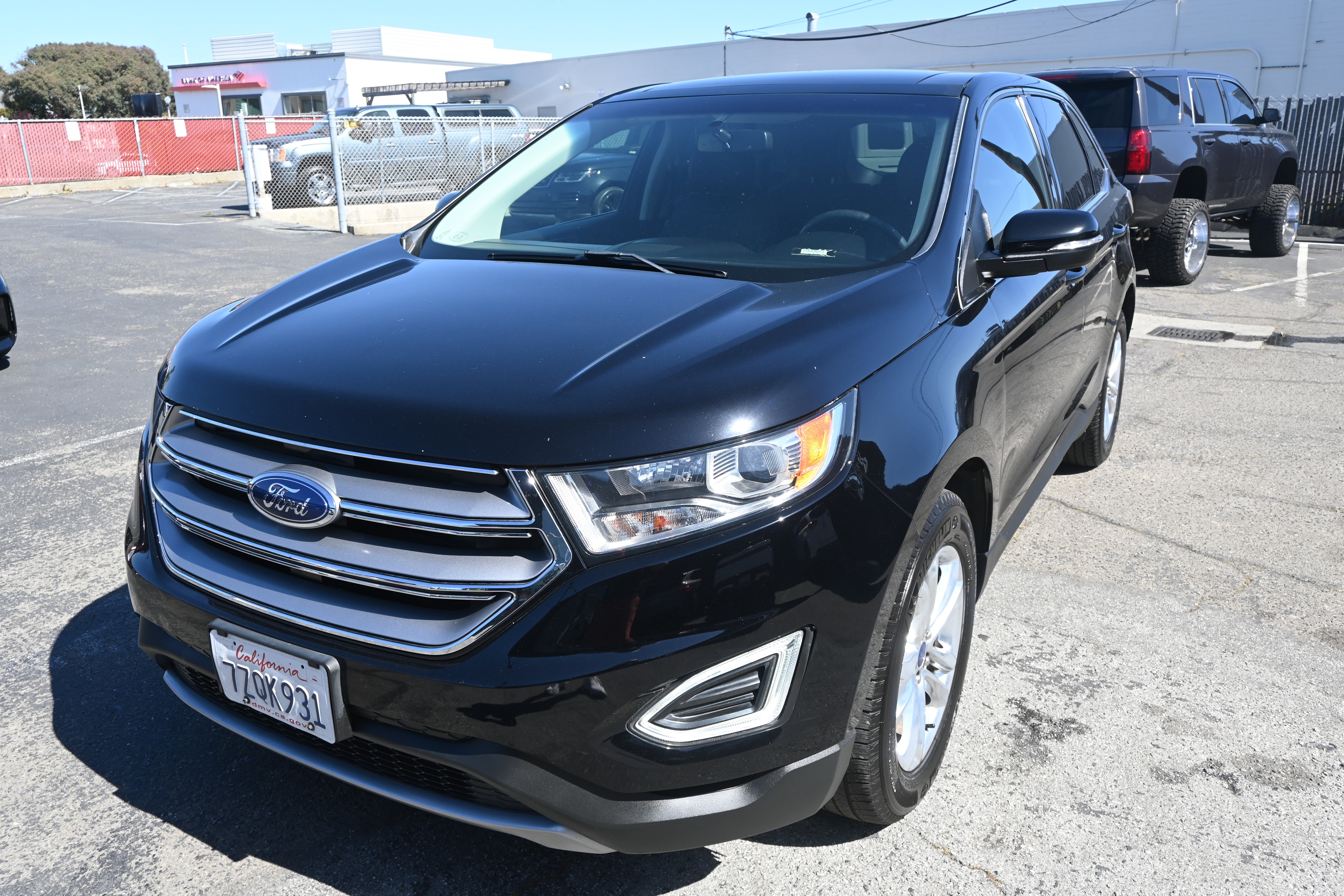 Used 2017 Ford Edge SEL w/ Equipment Group 201A image 3