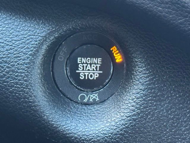 Used 2022 Jeep Cherokee Limited image 33