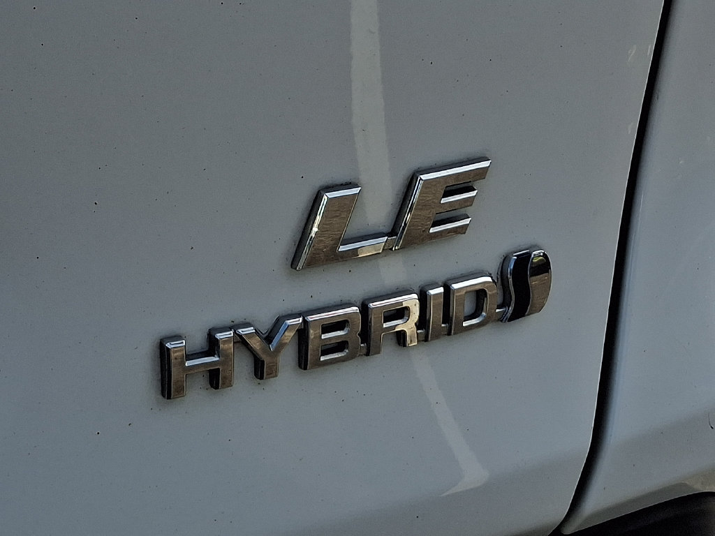 Used 2019 Toyota RAV4 LE w/ Carpet Mat Package AWD/4WD image 30