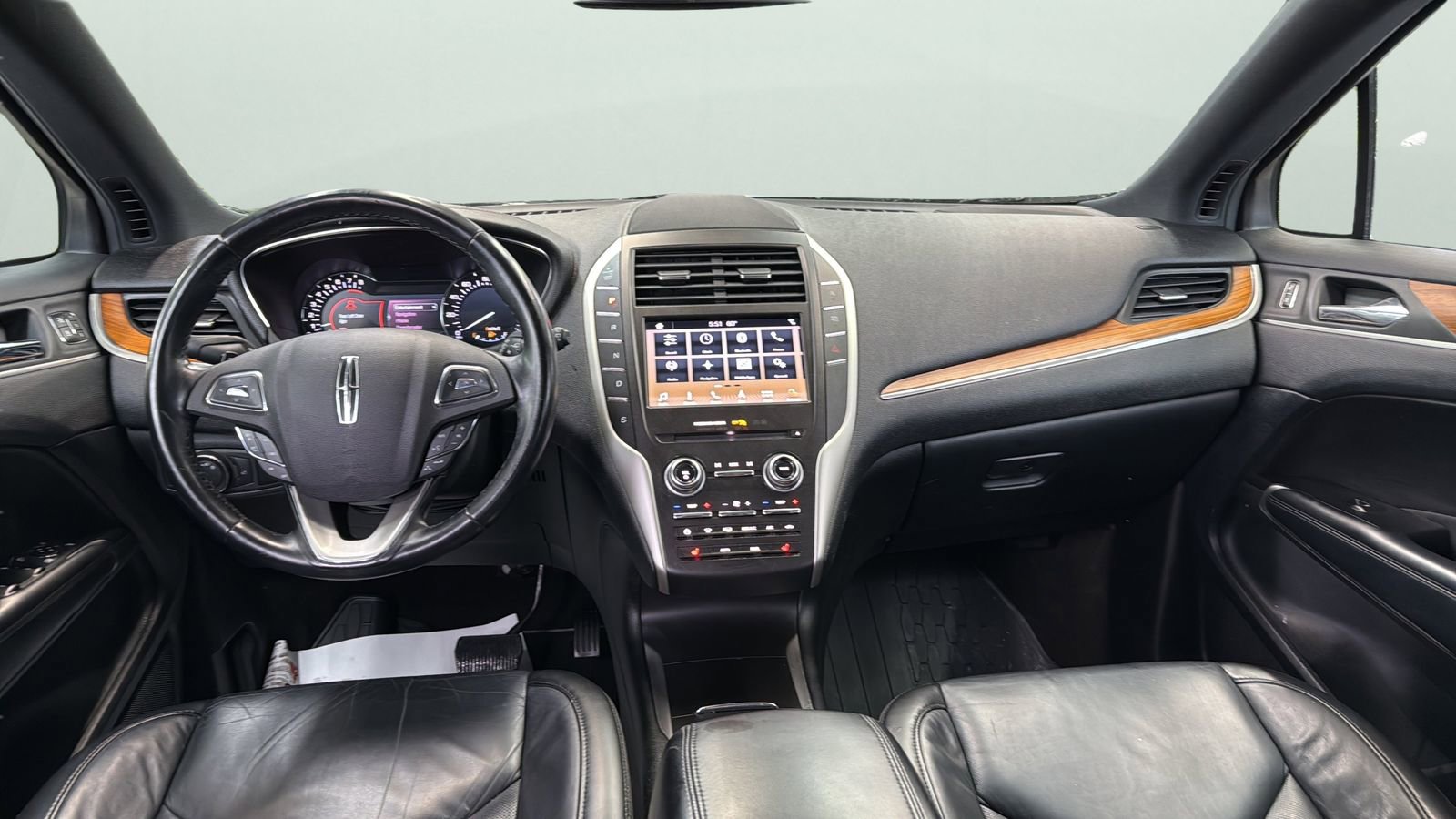 Used 2019 Lincoln MKC Select w/ Select Plus Package FWD image 18