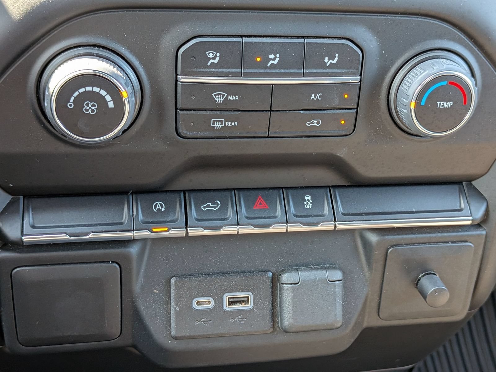 Used 2022 Chevrolet Silverado 1500 Custom AWD/4WD image 24