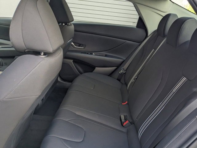 Used 2025 Hyundai Elantra Sport image 17