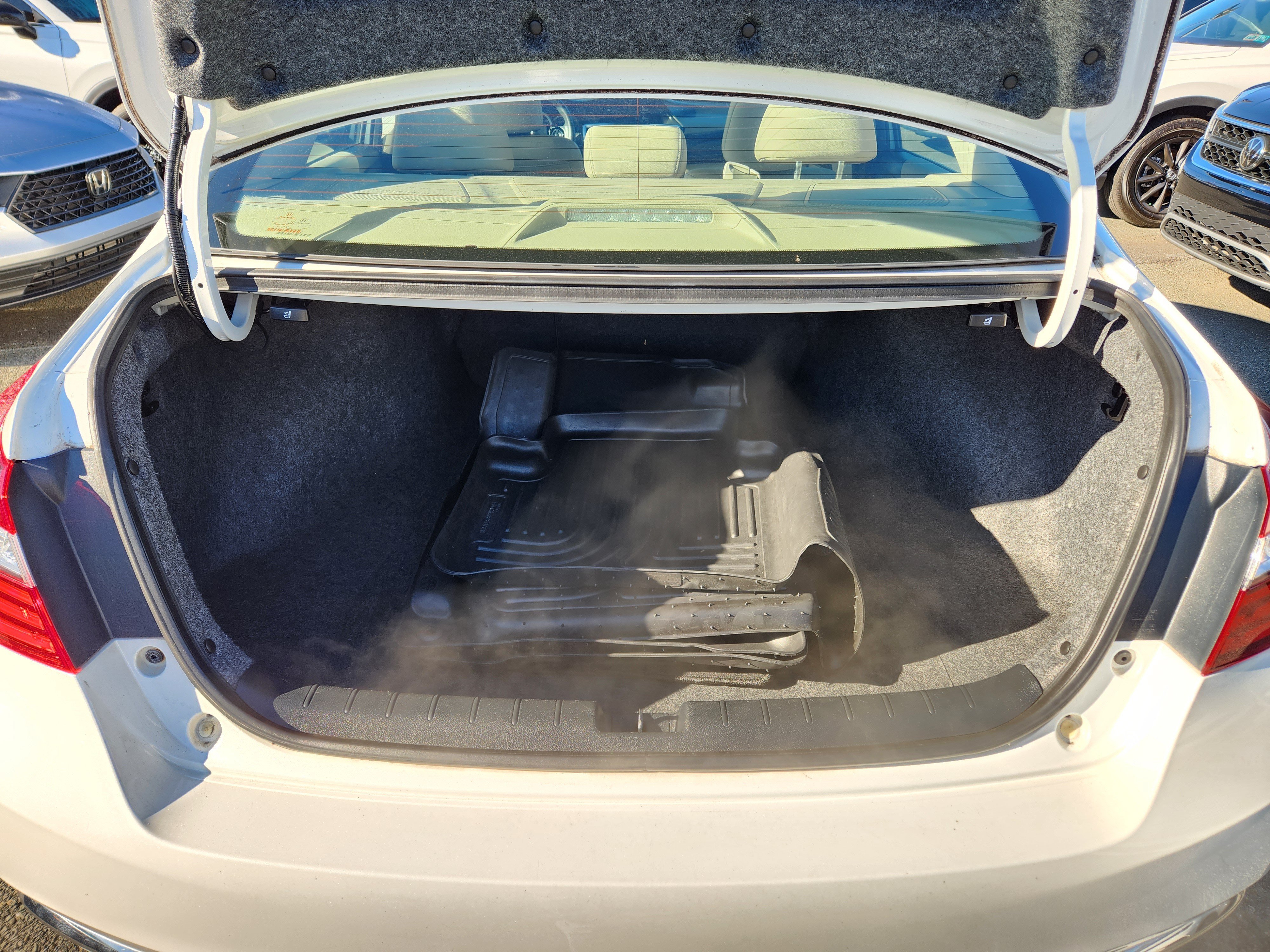 Used 2016 Honda Accord EX-L image 7