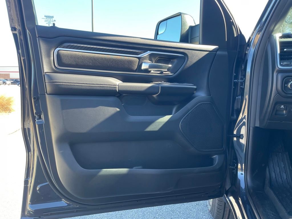 New 2026 RAM 1500 4x4 Crew Cab image 10