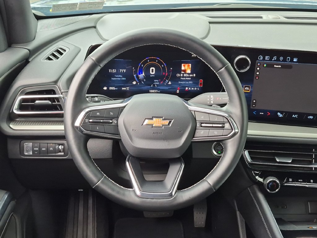 Certified 2025 Chevrolet Traverse LT AWD/4WD image 17