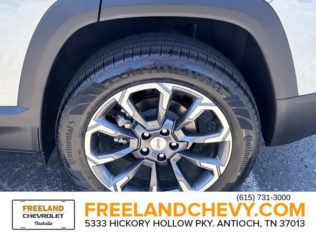 Used 2026 GMC Terrain Elevation w/ Elevation Premium Package FWD image 11