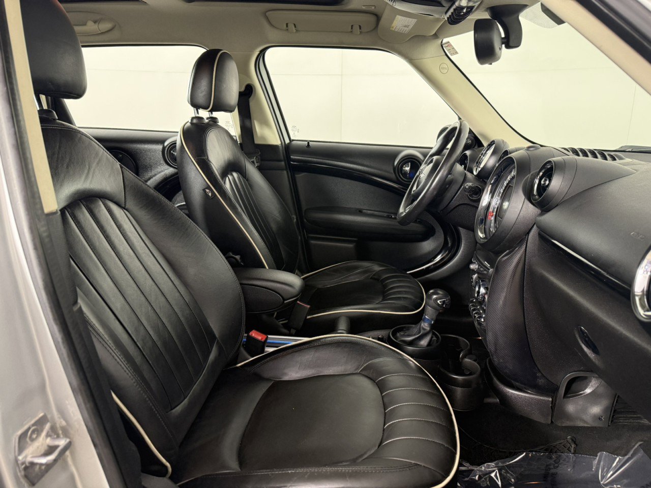 Used 2016 MINI Cooper Countryman w/ Premium Package FWD image 10