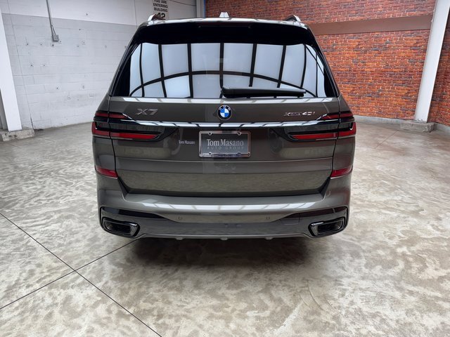 Used 2026 BMW X7 xDrive40i image 4