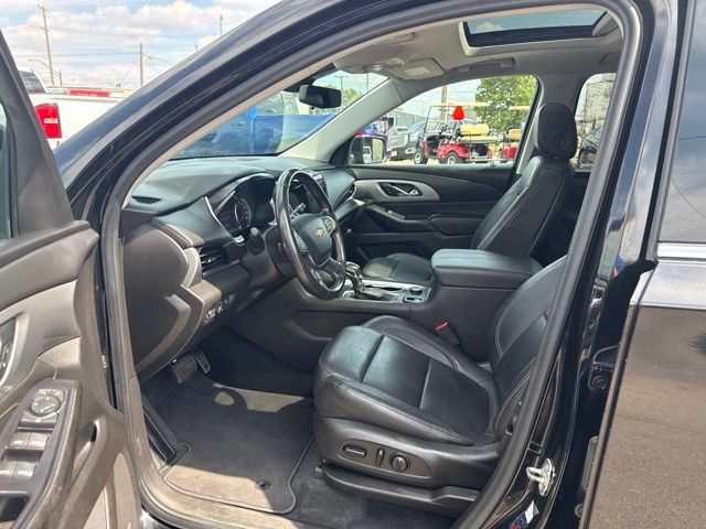 Used 2021 Chevrolet Traverse LT w/ LT Premium Package AWD/4WD image 10