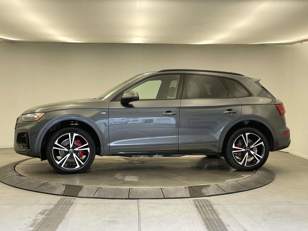 Certified 2025 Audi Q5 2.0T Premium Plus w/ Premium Plus Package image 2