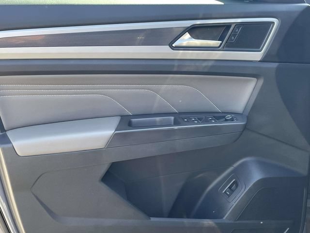 Used 2022 Volkswagen Atlas Cross Sport SEL R-Line AWD/4WD image 14