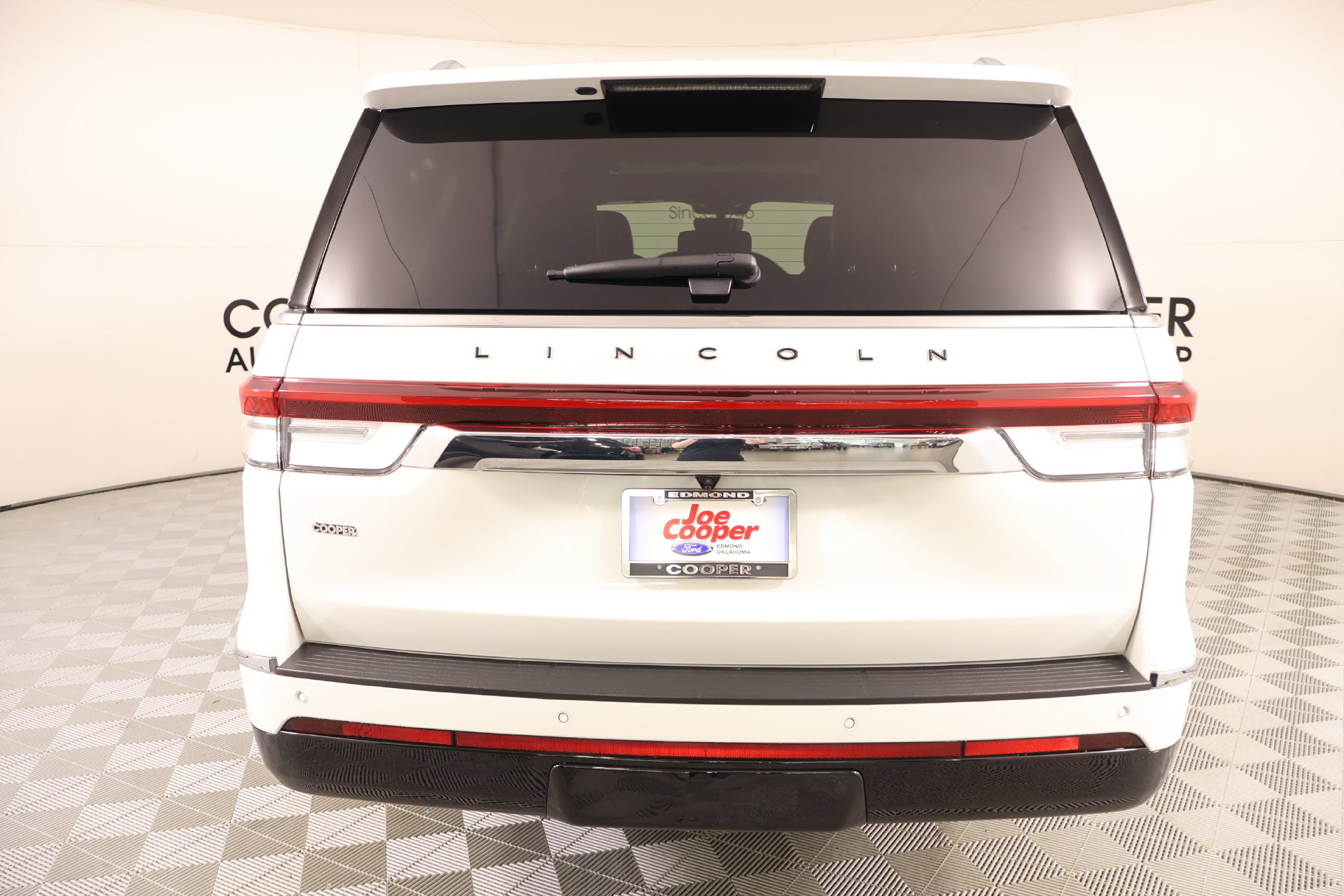 Used 2024 Lincoln Navigator L Black Label AWD/4WD image 24