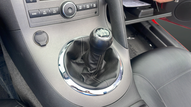 Used 2007 Pontiac Solstice Convertible RWD image 15