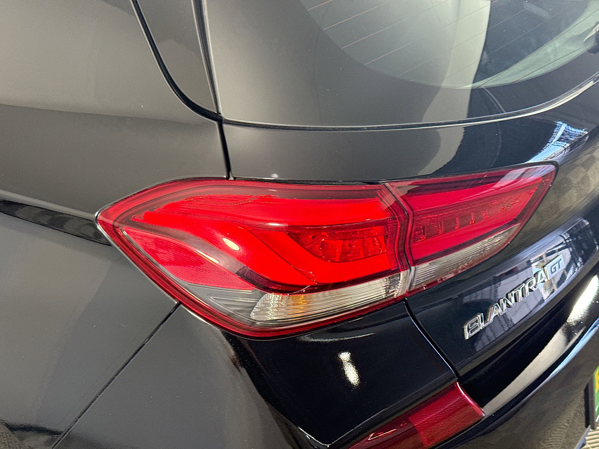 Used 2020 Hyundai Elantra GT N Line image 36