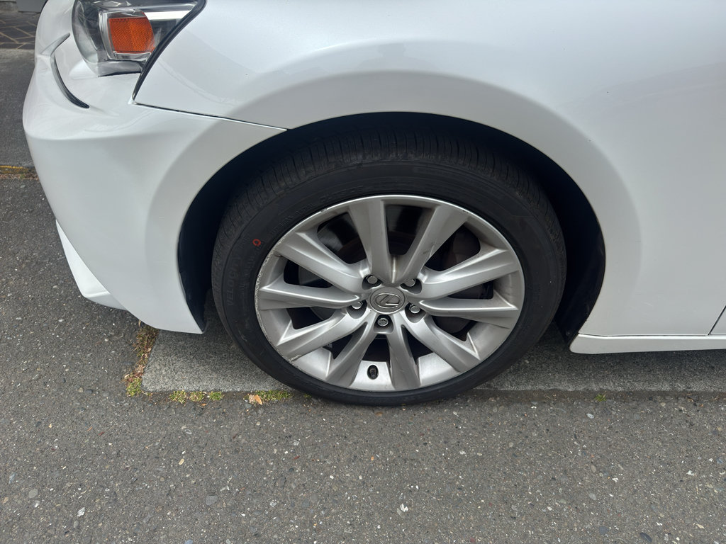Used 2016 Lexus IS 200t RWD image 21