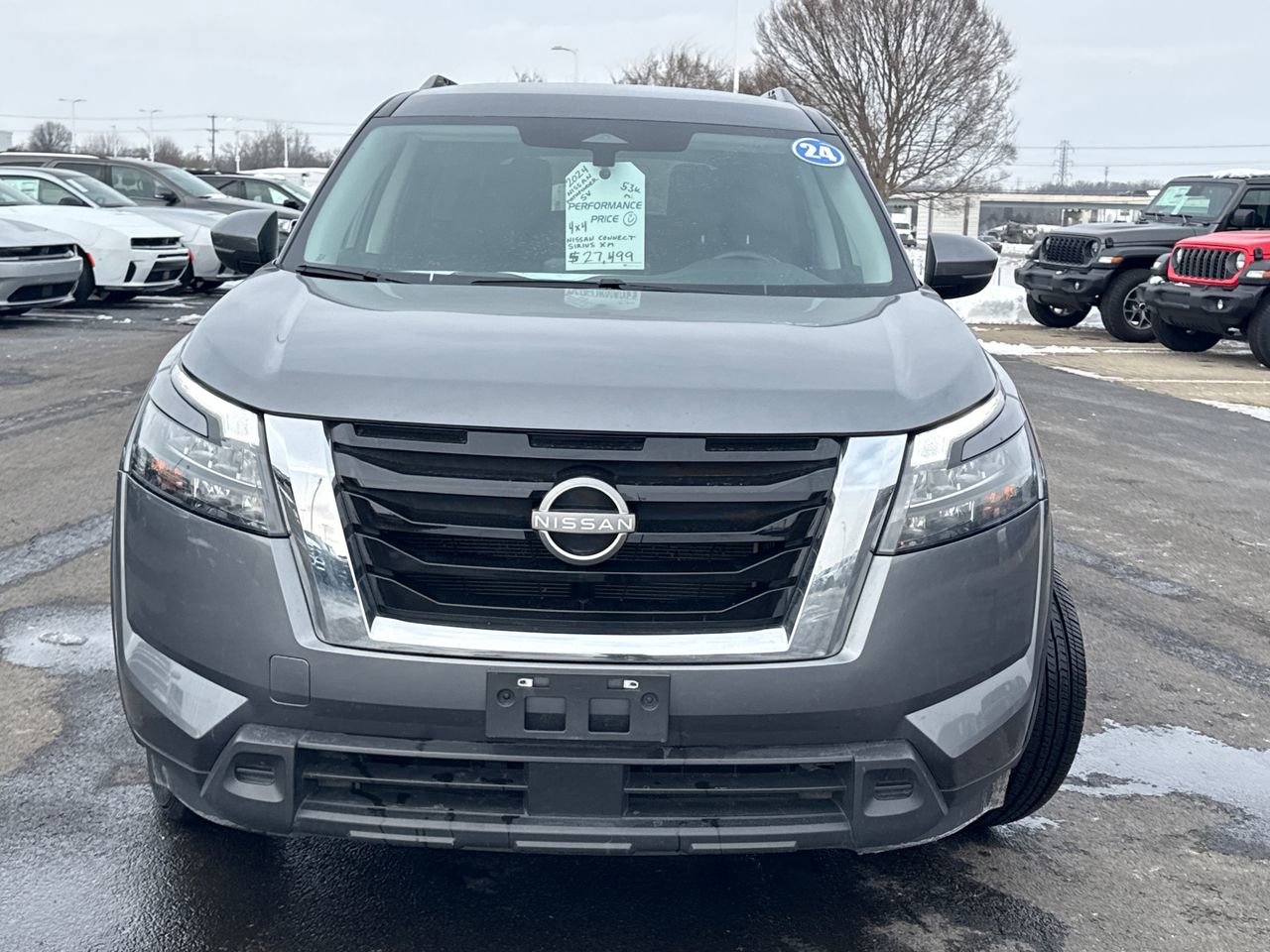 Used 2024 Nissan Pathfinder SV image 8