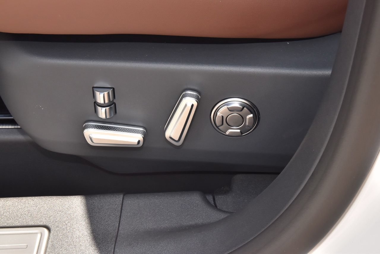 New 2026 Lincoln Nautilus Reserve AWD/4WD image 35
