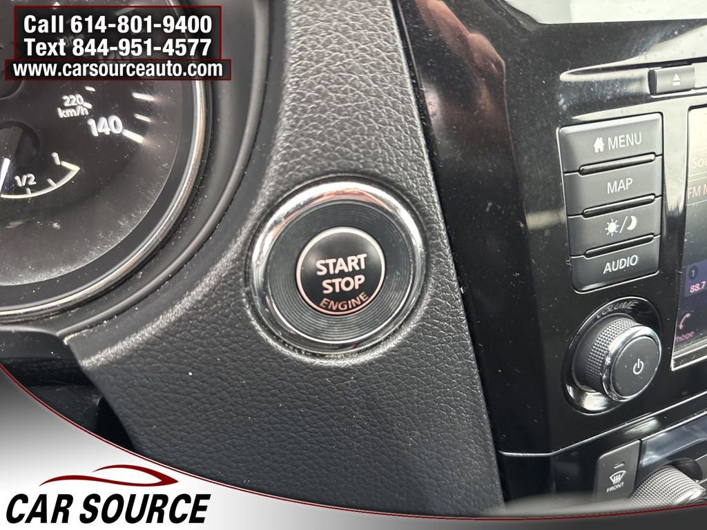 Used 2018 Nissan Rogue SV w/ Premium Package image 11