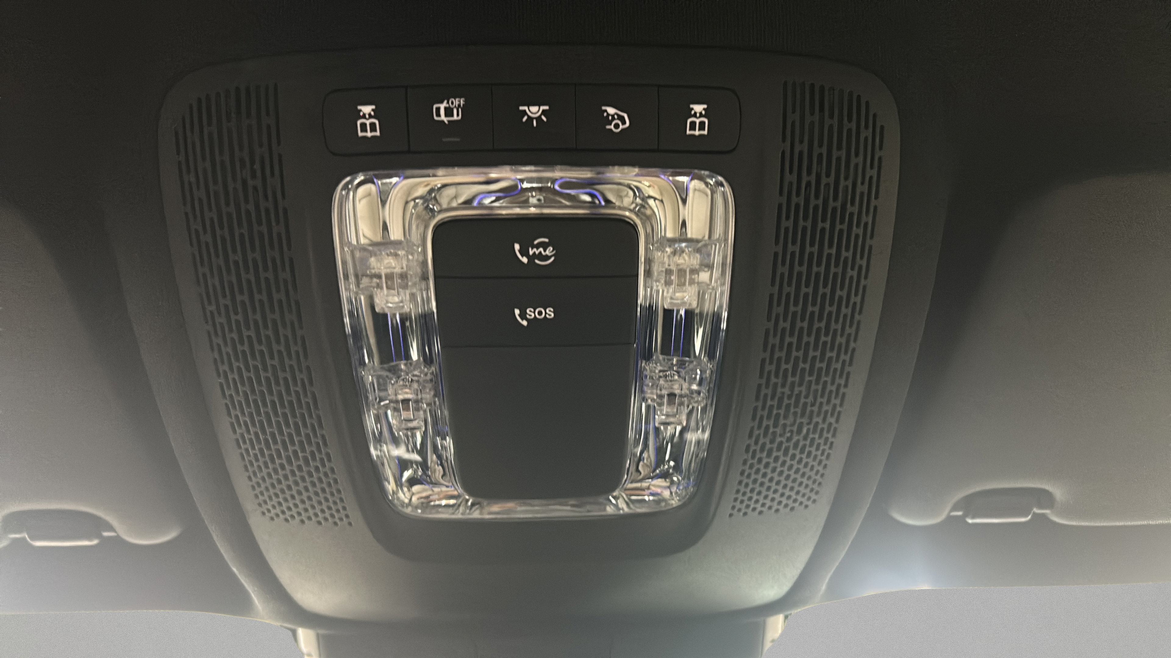 Used 2025 Mercedes-Benz GLB 250 image 29