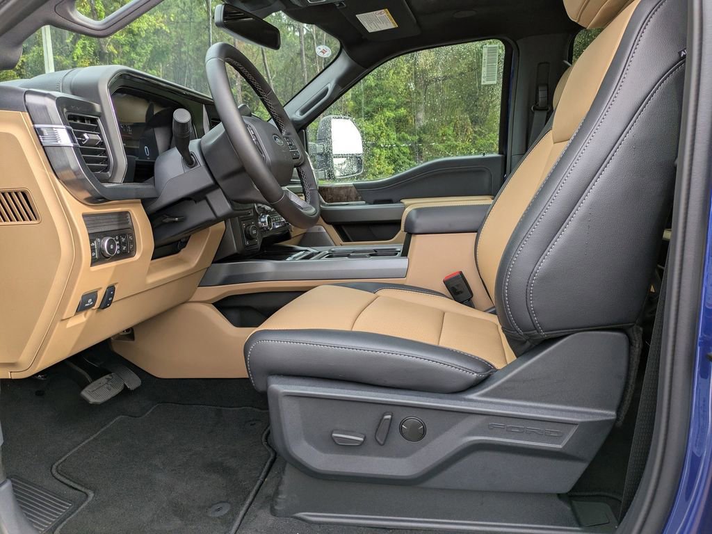 New 2026 Ford F250 Lariat w/ Black Appearance Package image 15