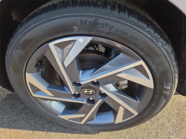Certified 2024 Hyundai Elantra Limited image 30