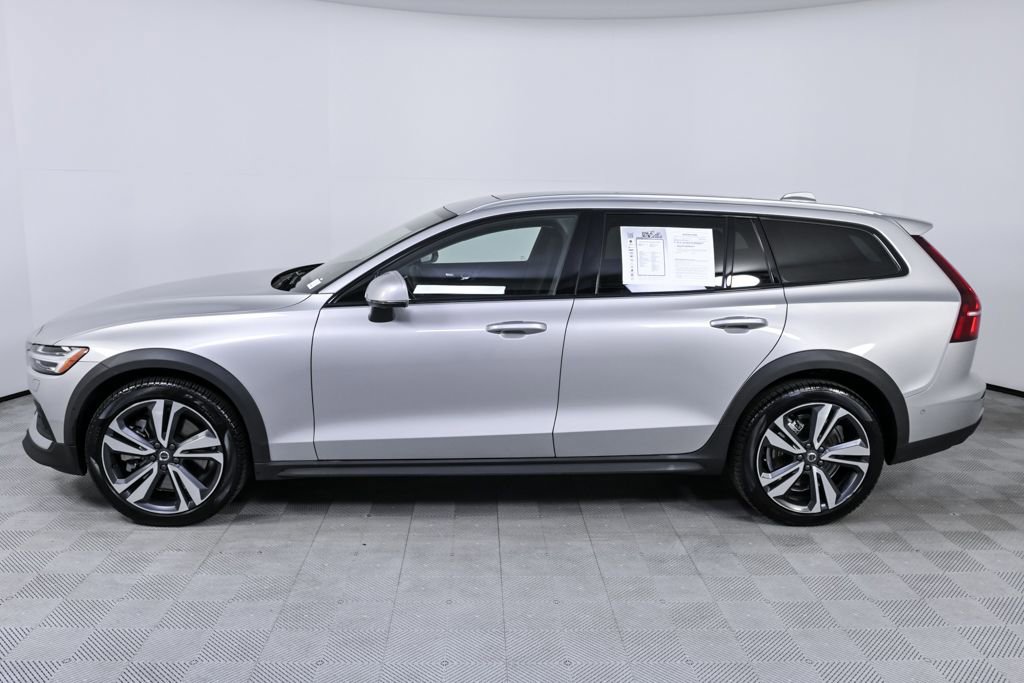 Certified 2025 Volvo V60 B5 Cross Country Plus video 2