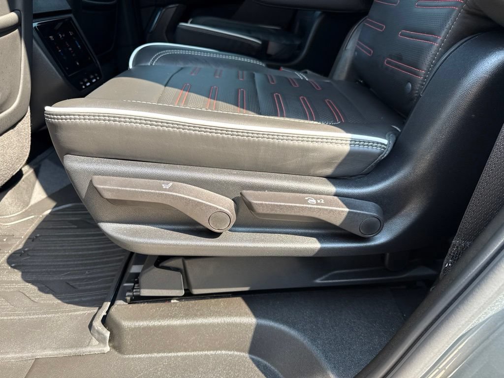 Used 2026 GMC Yukon AT4 Ultimate AWD/4WD image 56
