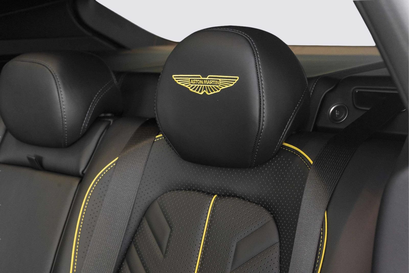 New 2026 Aston Martin DBX S AWD/4WD image 60