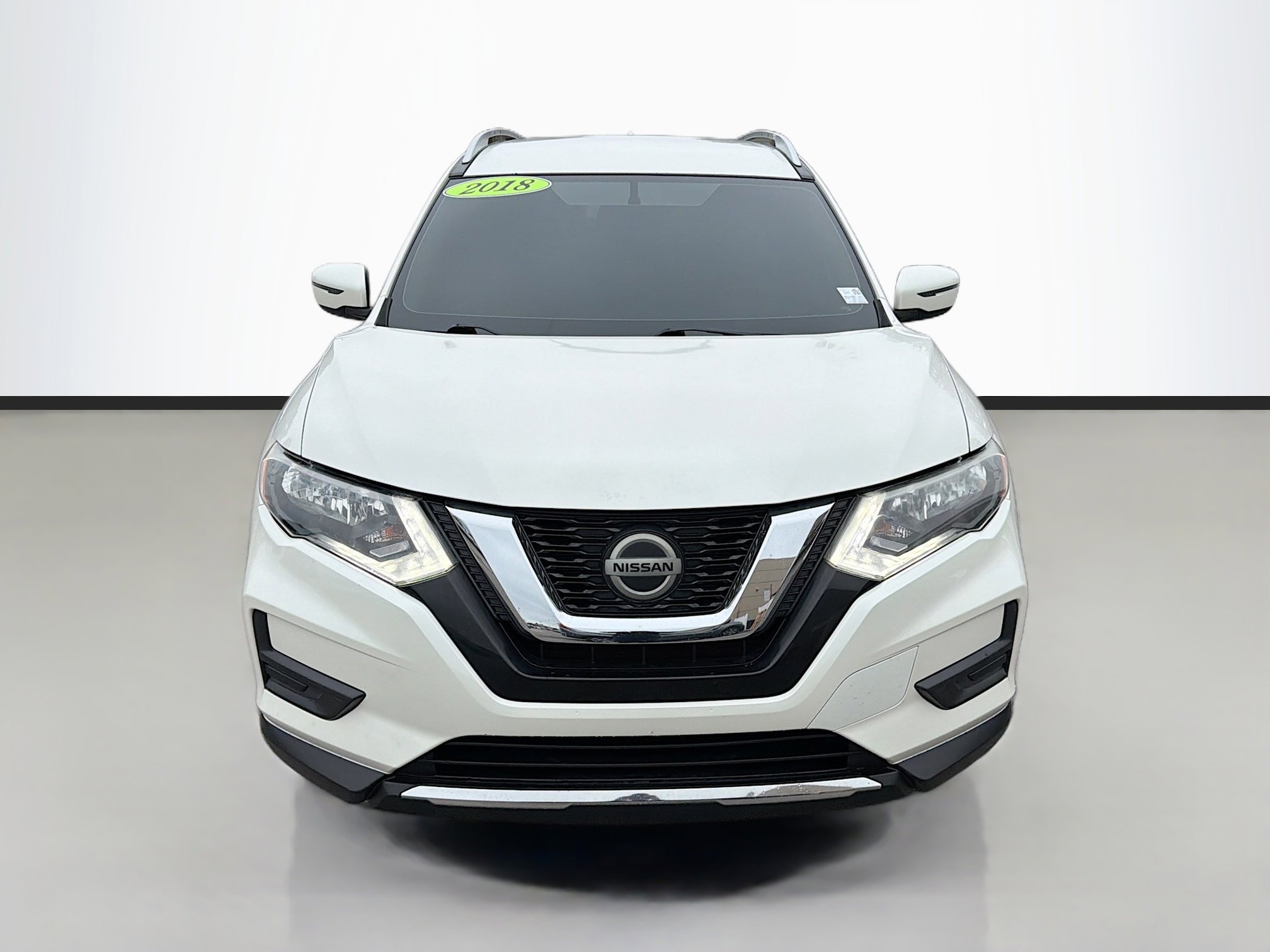 Used 2018 Nissan Rogue SV image 8