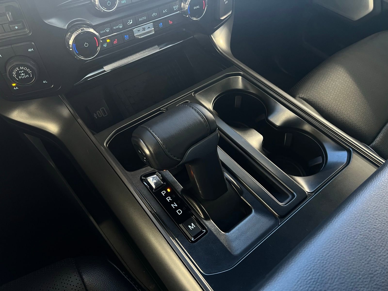 Used 2025 Ford F150 Lariat w/ Equipment Group 502A High image 15