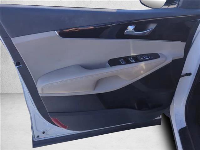 Used 2019 Kia Sorento LX image 10