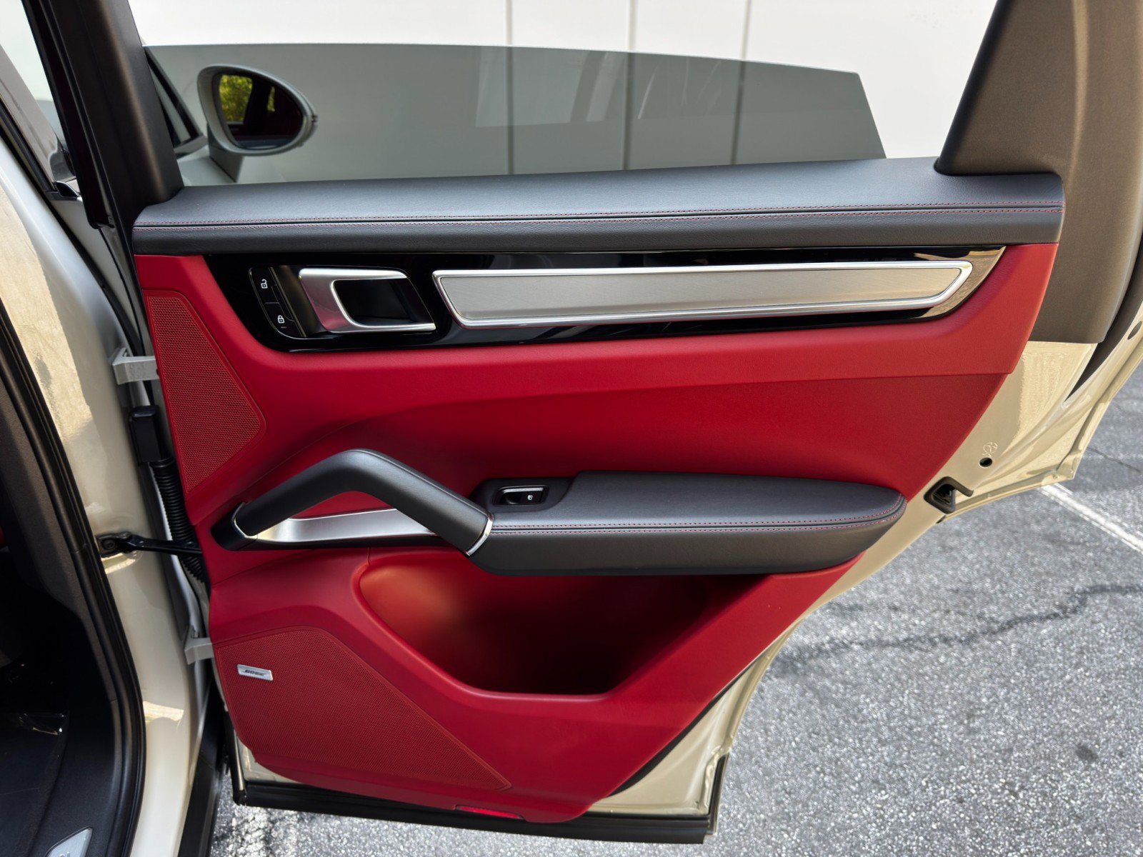 Used 2022 Porsche Cayenne Turbo S w/ Assistance Package image 50