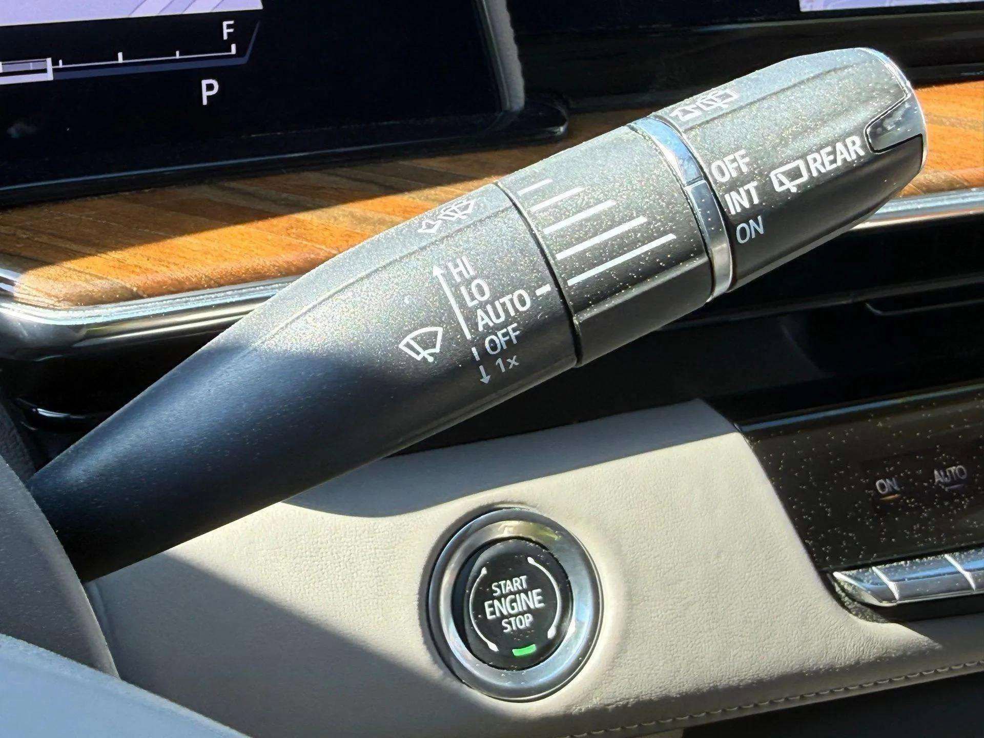 Used 2024 Cadillac Escalade ESV Sport Platinum w/ Heavy-Duty Trailer Package image 46