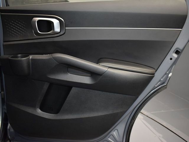 Certified 2025 Kia Sorento LX image 15