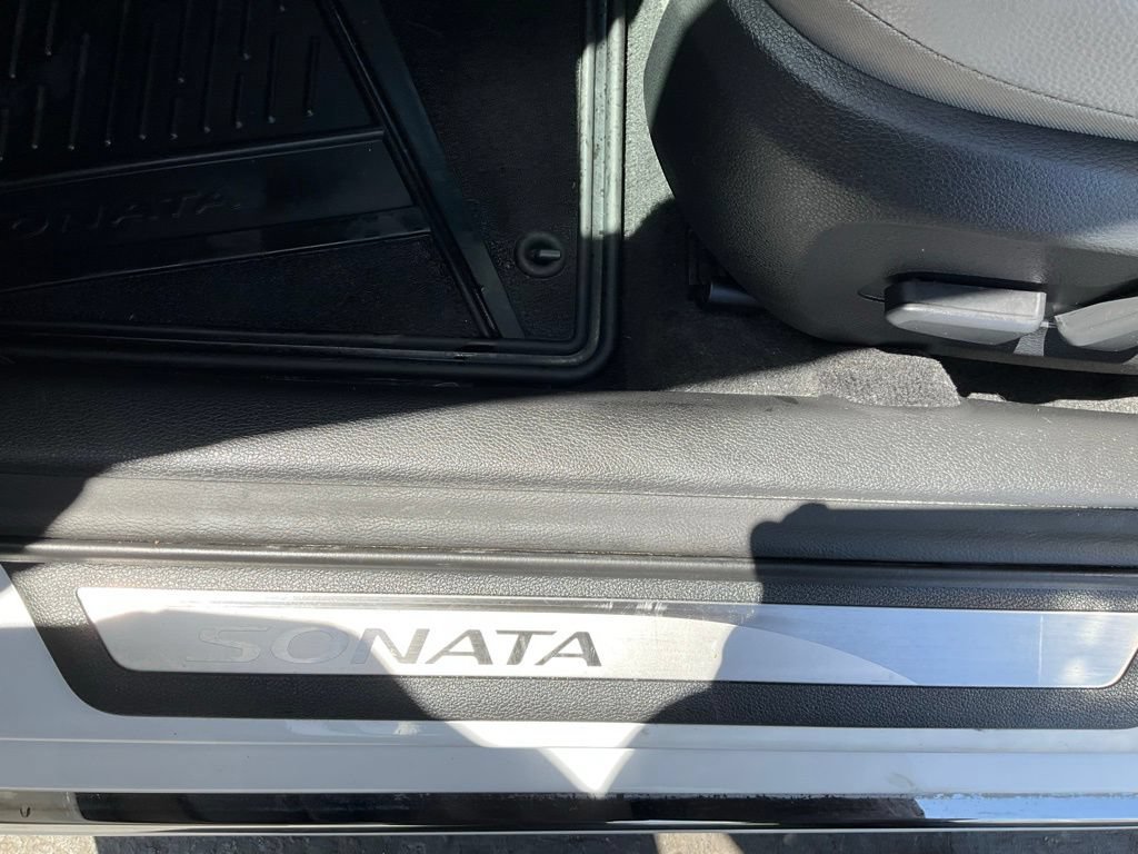 Used 2019 Hyundai Sonata Limited FWD image 14