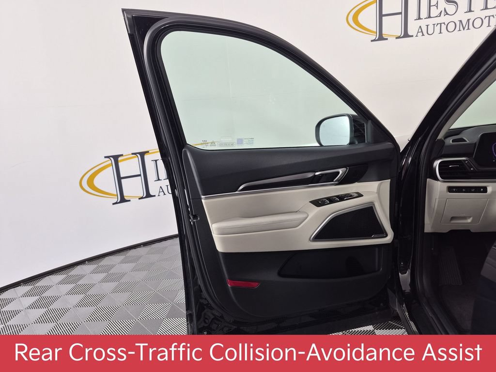 Used 2025 Kia Telluride S FWD image 13