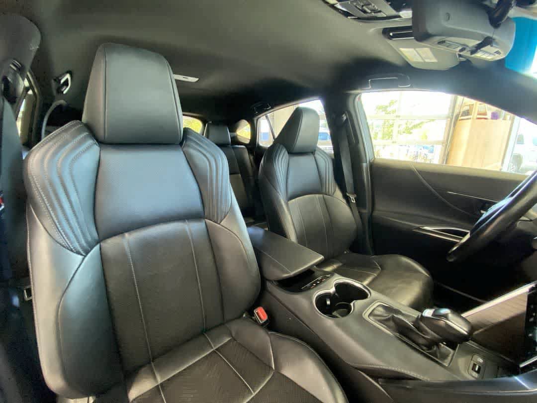 Used 2021 Toyota Venza Limited w/ Advanced Technology Package AWD/4WD image 27