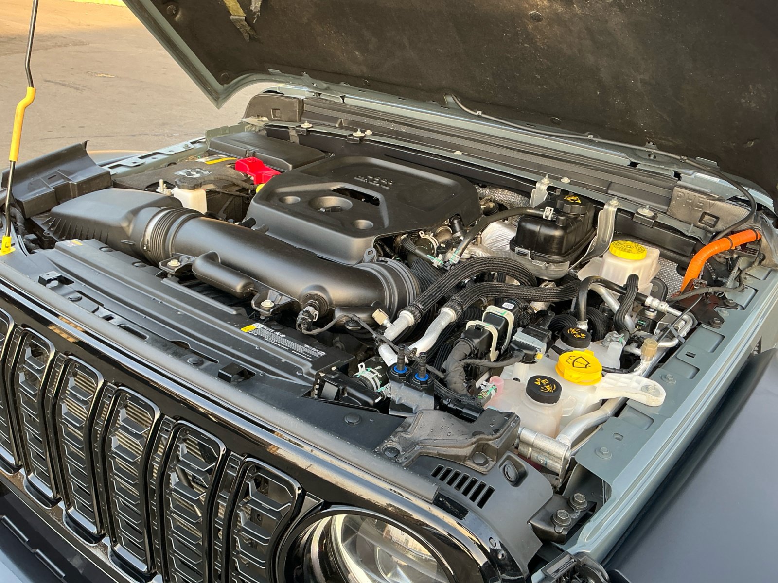 Used 2025 Jeep Wrangler Unlimited Sport S 4xe AWD/4WD image 23