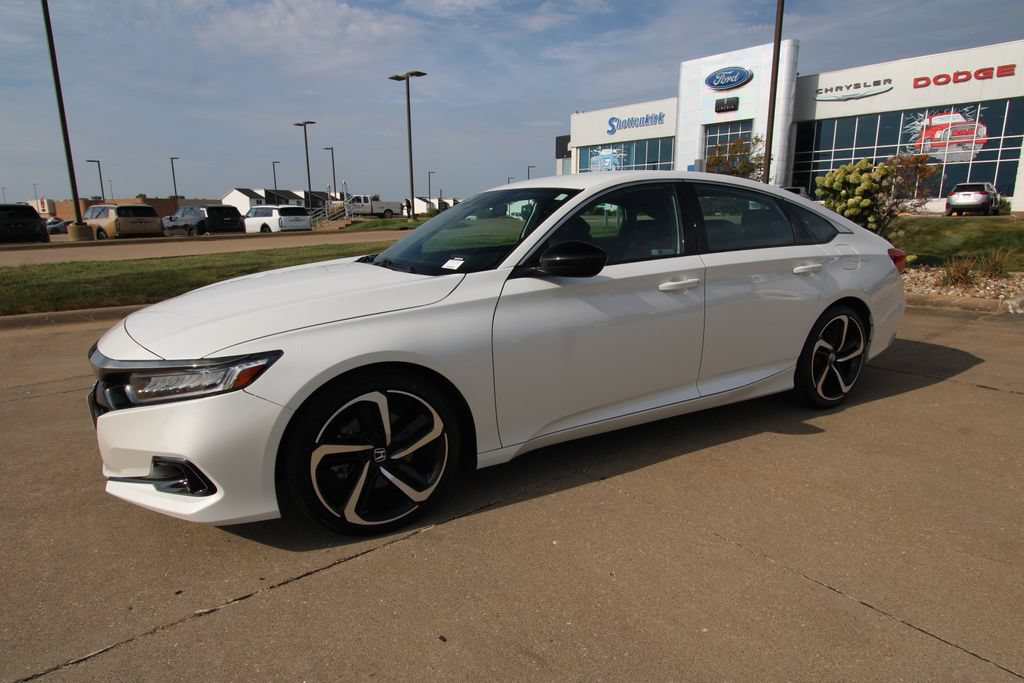 Used 2022 Honda Accord Sport image 16