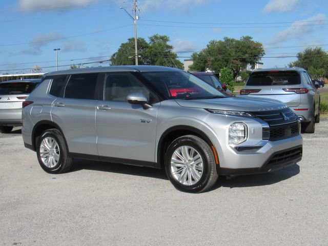 New 2025 Mitsubishi Outlander ES AWD/4WD image 1
