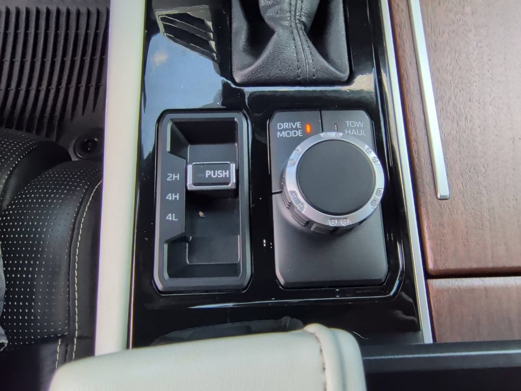 Used 2022 Toyota Tundra Capstone AWD/4WD image 30