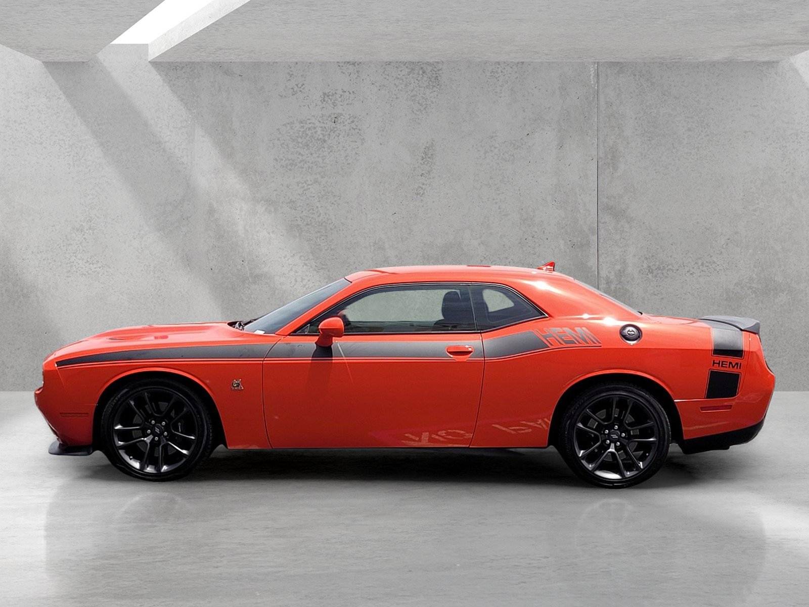 Used 2022 Dodge Challenger R/T Scat Pack RWD image 7