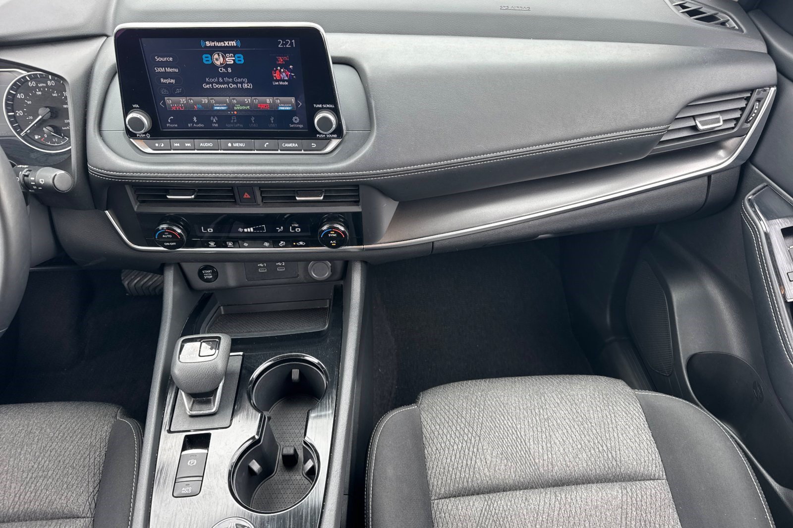 Used 2025 Nissan Rogue SV AWD/4WD image 32